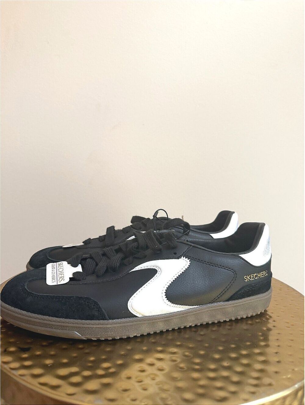 Skechers Hotshot men's Court & Classics Black and White Sneakers Size 9